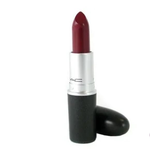 NEW FULL SIZE MAC MATTE LIPSTICK IN SHADE DIVA - Picture 3 of 5